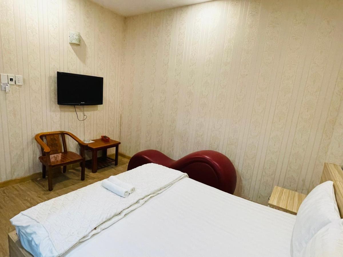 Hotel Quynh Anh Thành Pho Ho Chí Minh Esterno foto