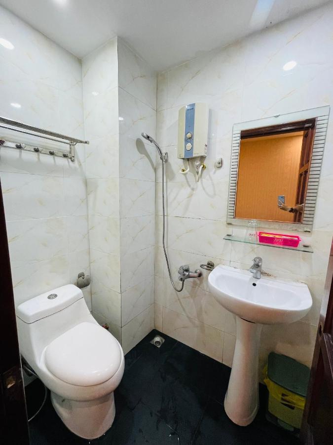 Hotel Quynh Anh Thành Pho Ho Chí Minh Esterno foto