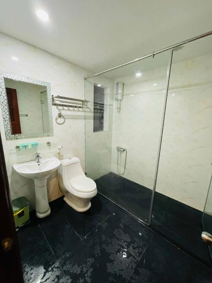 Hotel Quynh Anh Thành Pho Ho Chí Minh Esterno foto